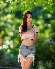 关于肉体故事无码